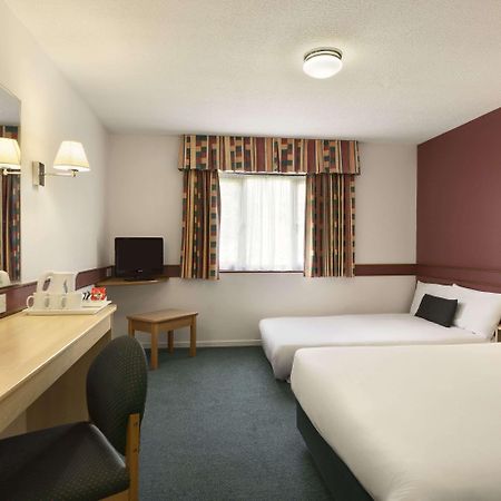 Days Inn Bradford M62 Dış mekan fotoğraf