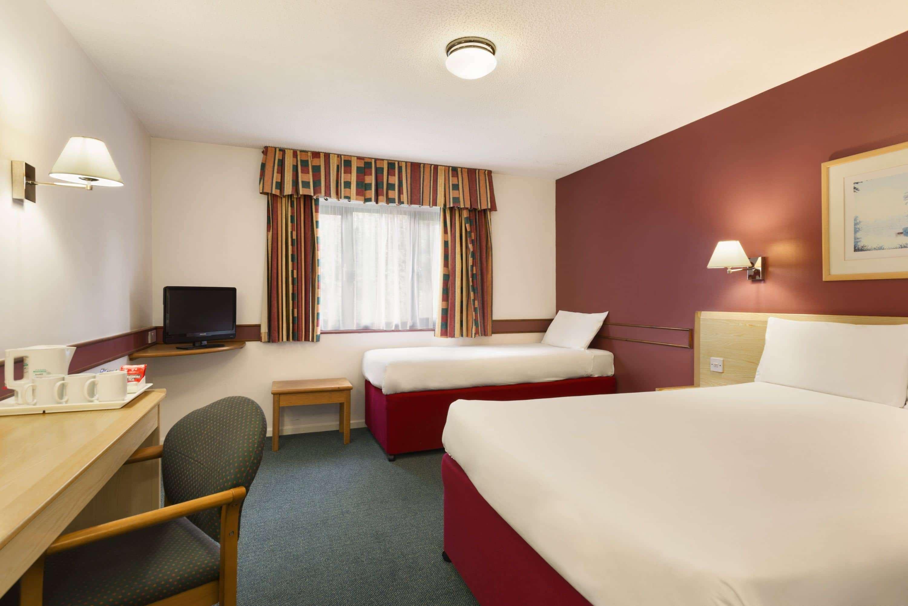 Days Inn Bradford M62 Dış mekan fotoğraf