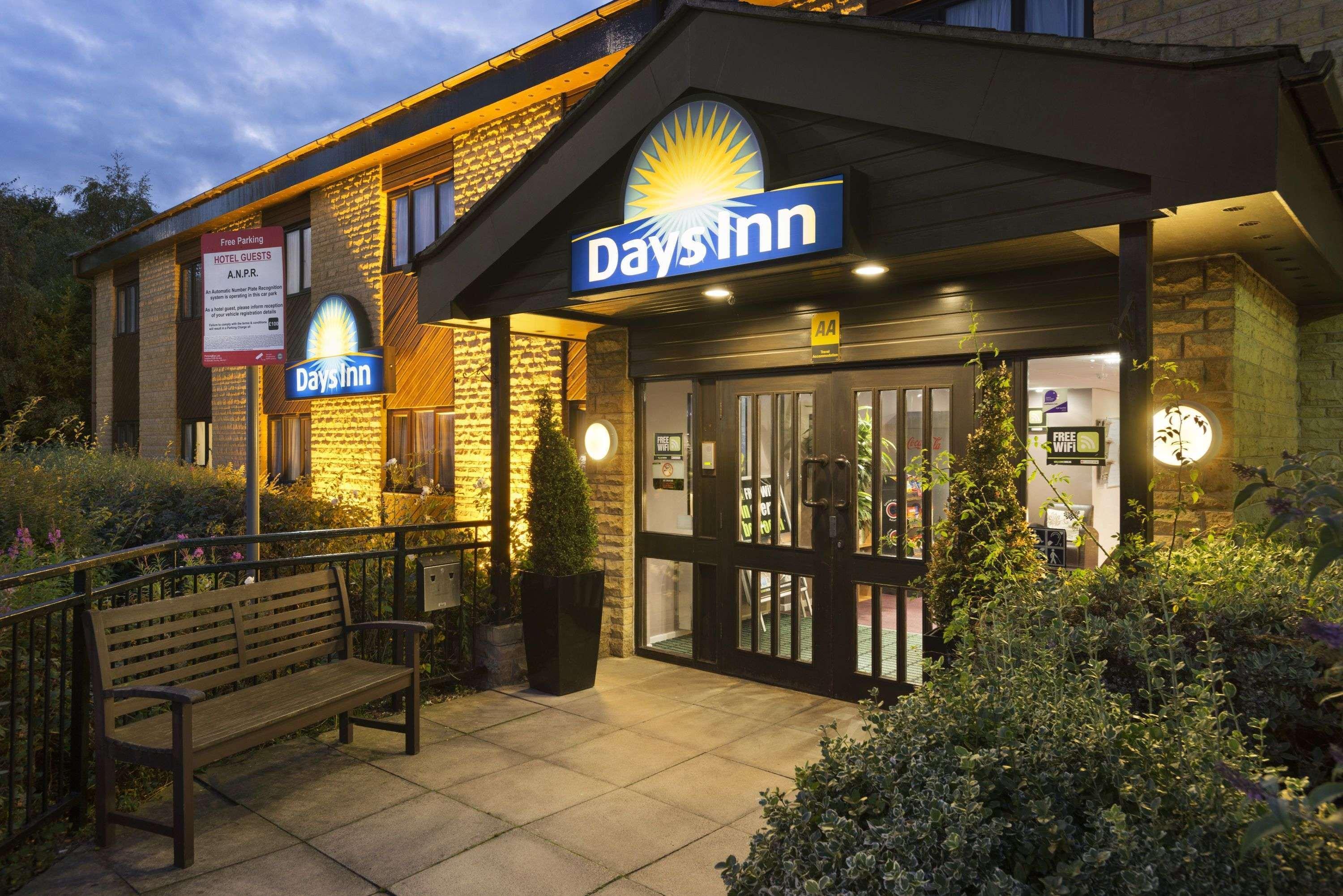 Days Inn Bradford M62 Dış mekan fotoğraf