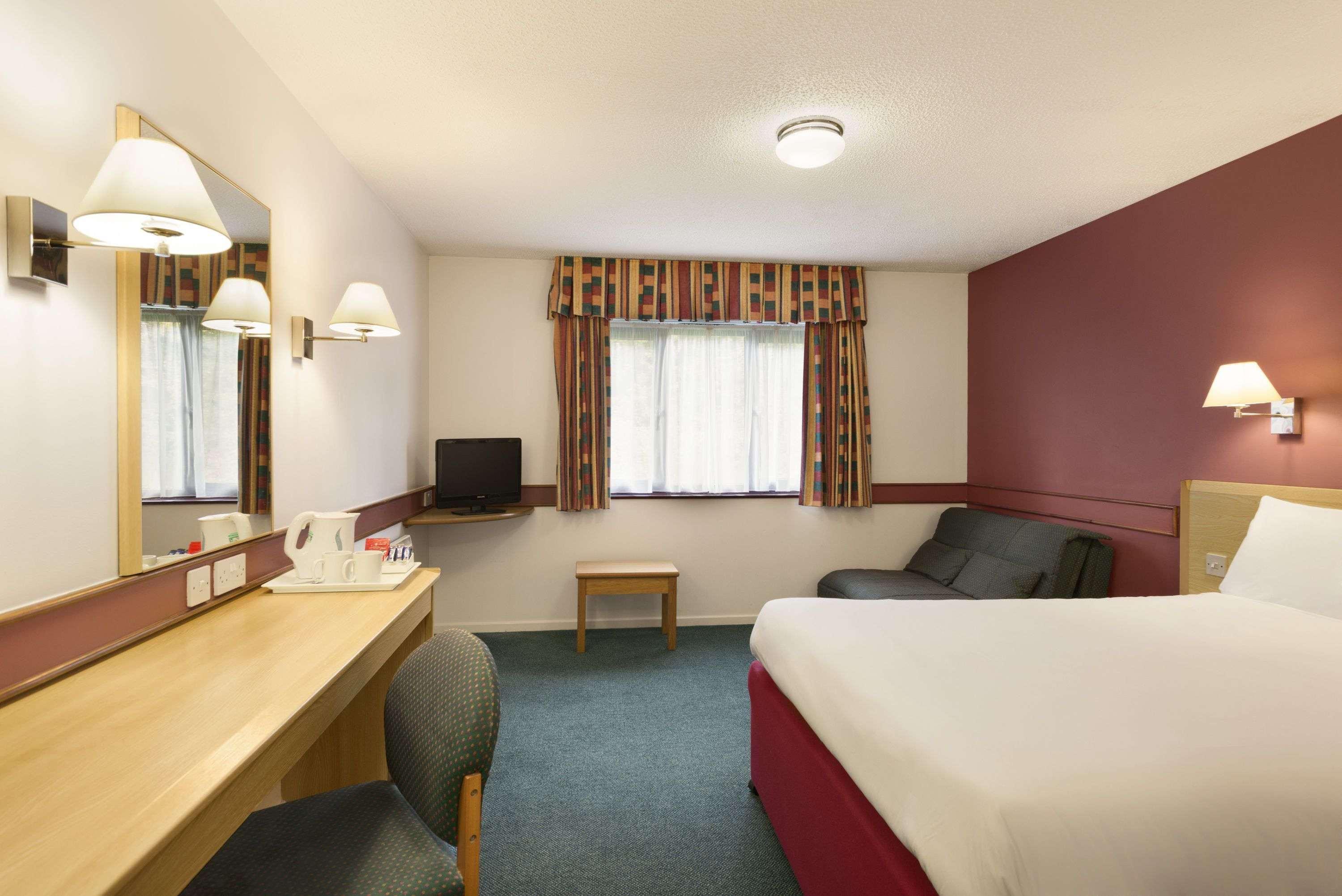 Days Inn Bradford M62 Dış mekan fotoğraf