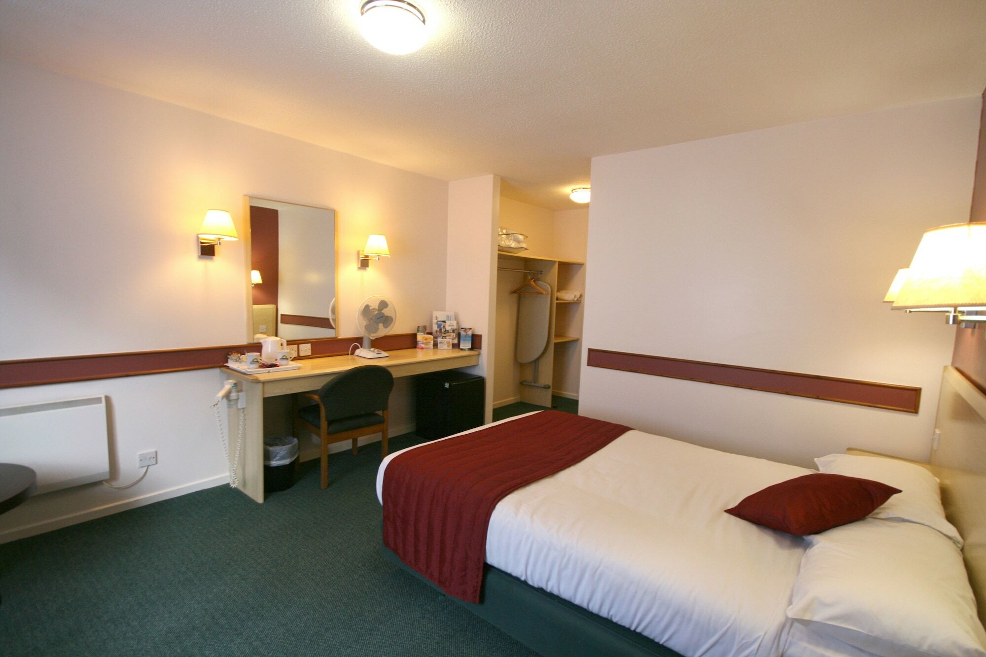 Days Inn Bradford M62 Dış mekan fotoğraf